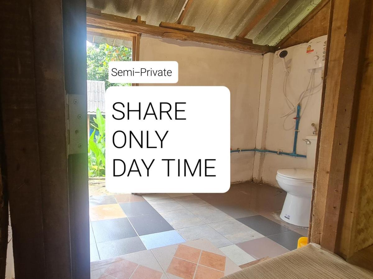 Sun Moon Pai Bungalow Room photo